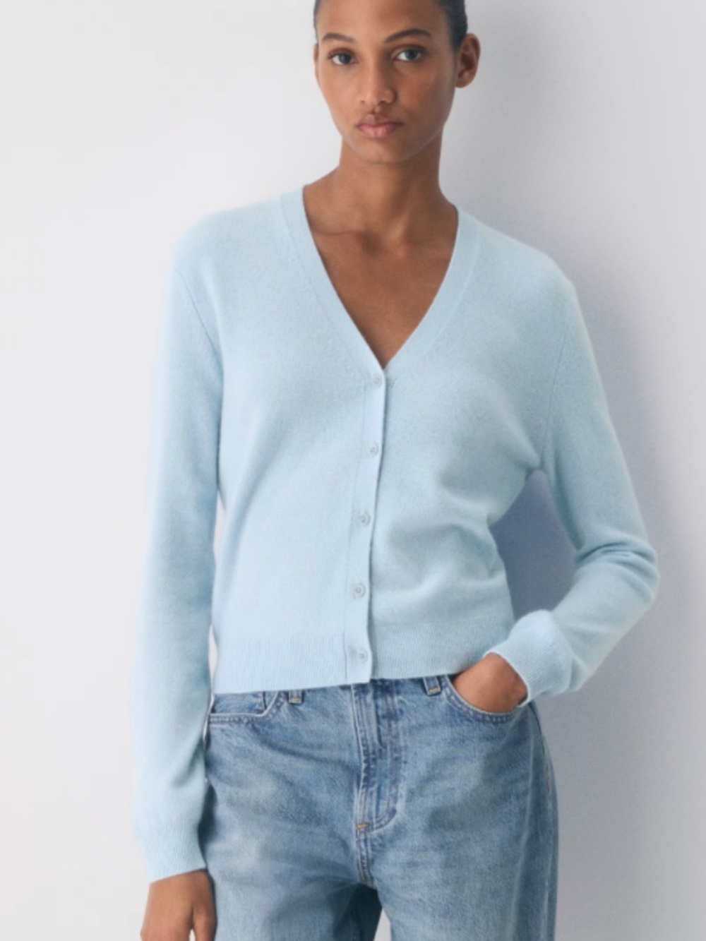UNIQLO 100% Cashmere Baby Blue V Cardigan M